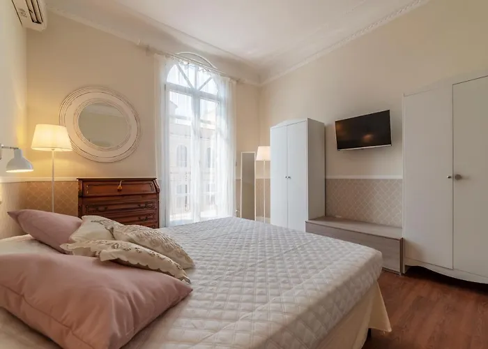 Guesthost - Piazza Nievo A Trastevere! Con Balcone Apartment *