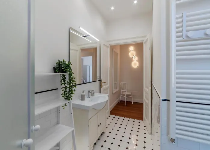 Guesthost - Piazza Nievo A Trastevere! Con Balcone Apartment *