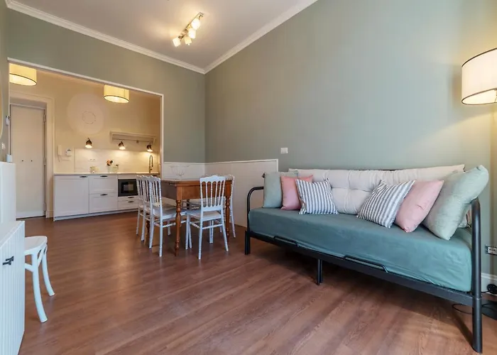 Guesthost - Piazza Nievo A Trastevere! Con Balcone Apartment